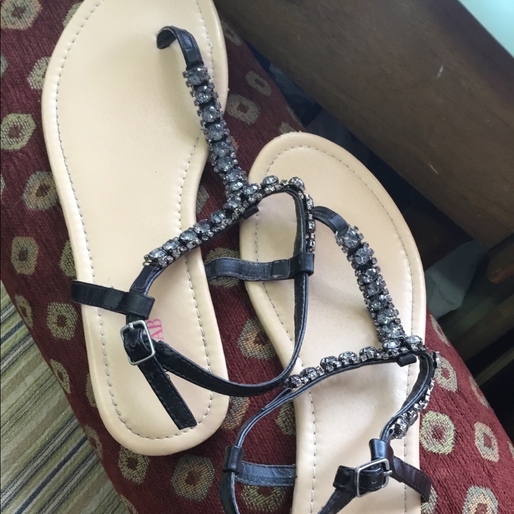 Just fab rhinestone black thong toe sandals sz 10